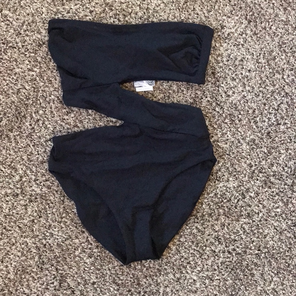 Volcom Women’s swimsuit